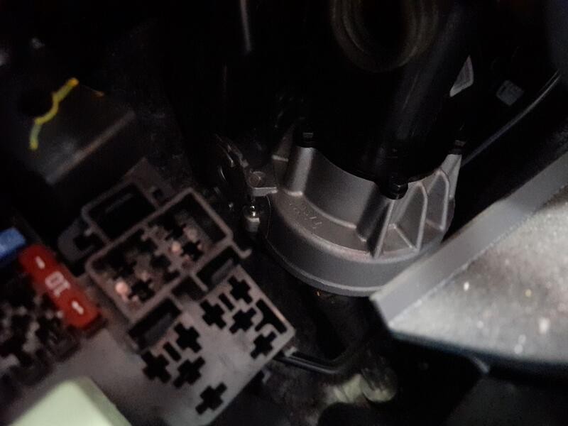 Recambio de columna direccion para seat arona (kj7, kjp) 1.0 tsi referencia OEM IAM 2Q1423510DF  