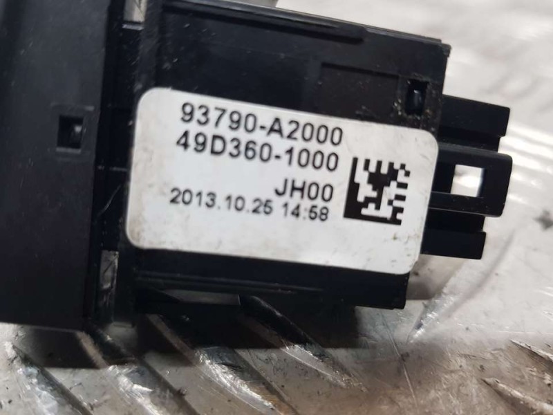 Recambio de warning para kia cee´d drive referencia OEM IAM 93790A2000 49D3601000 