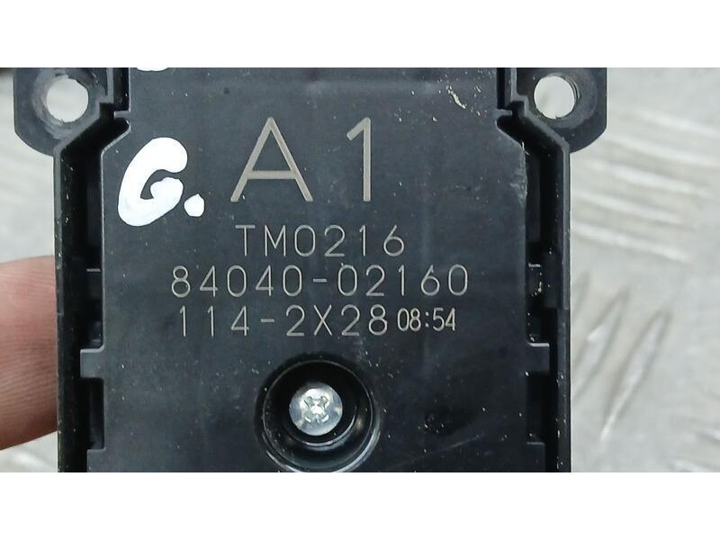 Recambio de mando elevalunas delantero izquierdo para toyota corolla (e21) hybrid active referencia OEM IAM 8404002160  1142X28