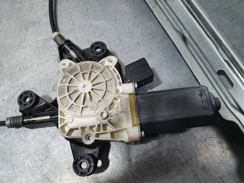 Recambio de elevalunas delantero izquierdo para mercedes-benz vito kasten (639) 110 cdi lang (639.603) referencia OEM IAM A63972