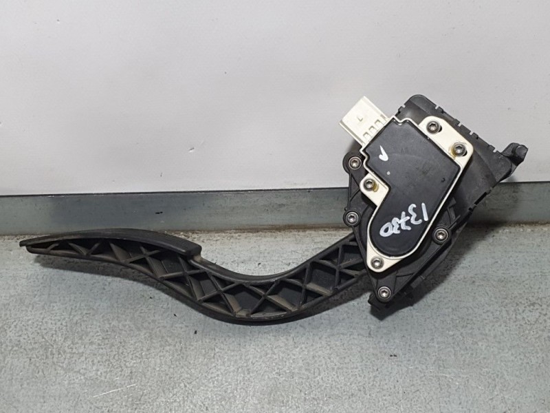 Recambio de potenciometro pedal para chevrolet aveo sedán ltz referencia OEM IAM 96858781  