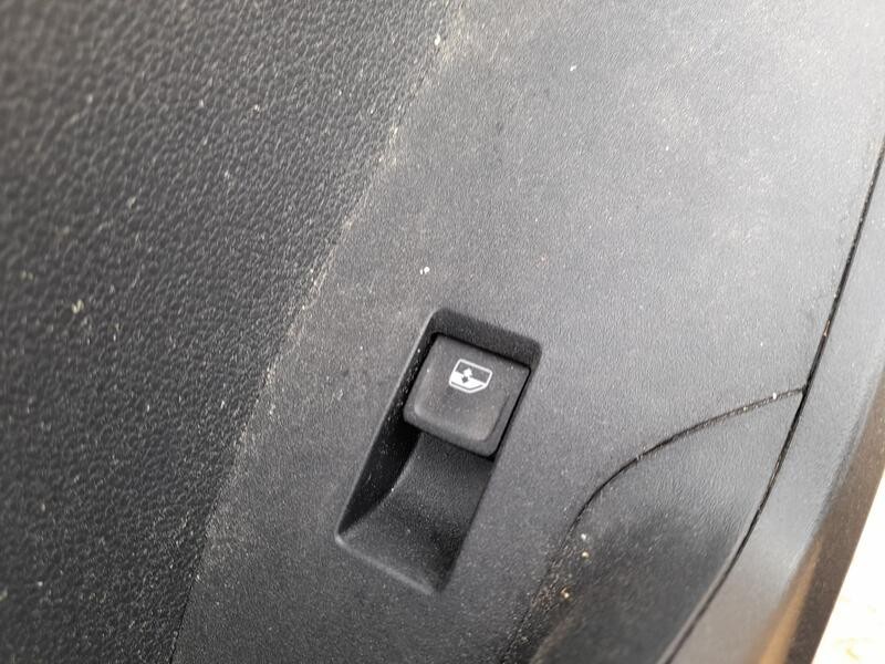 Recambio de mando elevalunas delantero derecho para seat arona (kj7, kjp) 1.0 tsi referencia OEM IAM 5G0959855P  