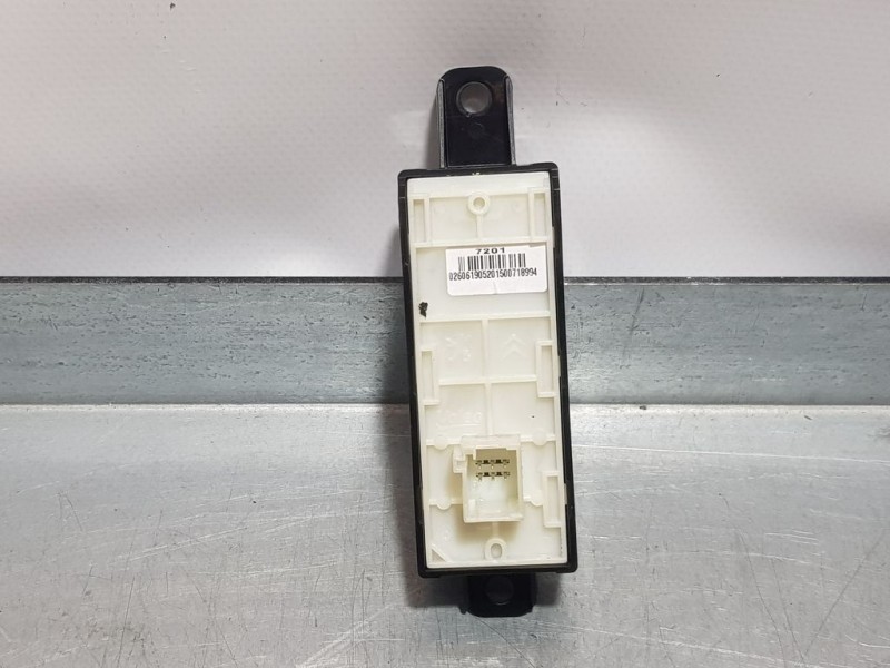 Recambio de mando multifuncion para peugeot 208 active referencia OEM IAM 98097243XU01  