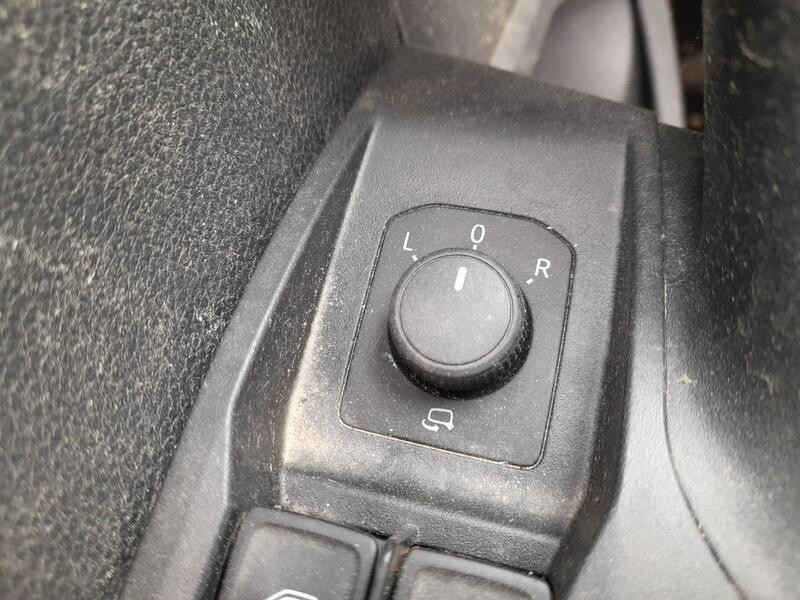 Recambio de mando elevalunas delantero izquierdo para seat arona (kj7, kjp) 1.0 tsi referencia OEM IAM 5G0959857F C/MANDO RETROV