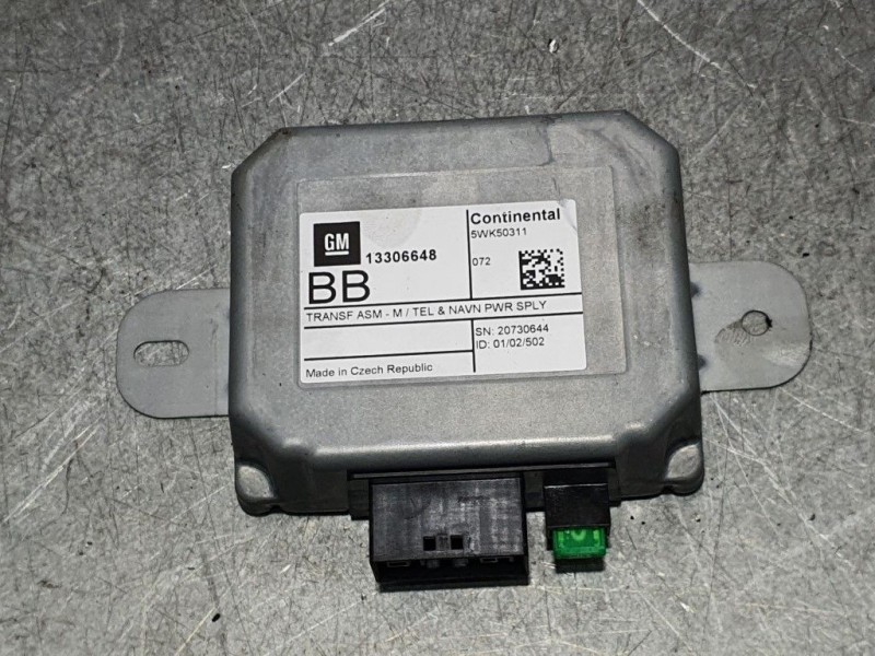 Recambio de modulo electronico para chevrolet aveo sedán ltz referencia OEM IAM 13306648 5WK50311 CONTINENTAL CENTRALITA NAVEGAD