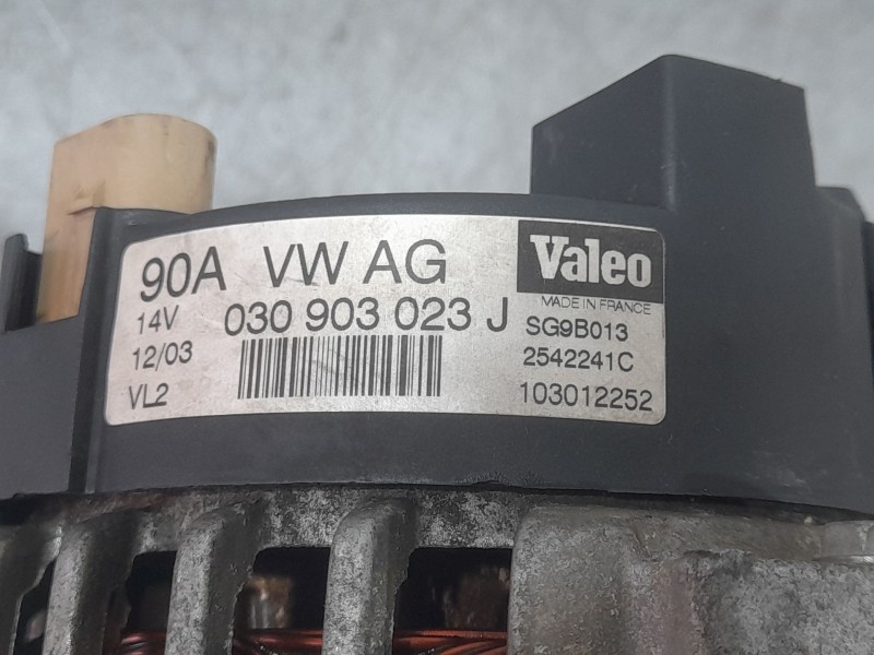 Recambio de alternador para volkswagen golf iv (1j1) 1.8 t referencia OEM IAM 030903023J SG9B013 VALEO