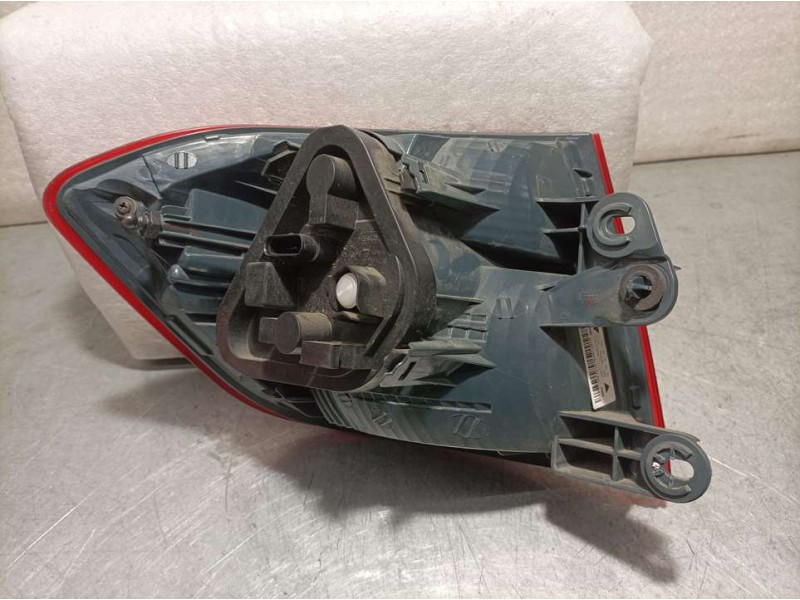 Recambio de piloto trasero derecho para bmw serie 3 lim. (f30) 320d efficientdynamics edition referencia OEM IAM 7372784  EXTERI