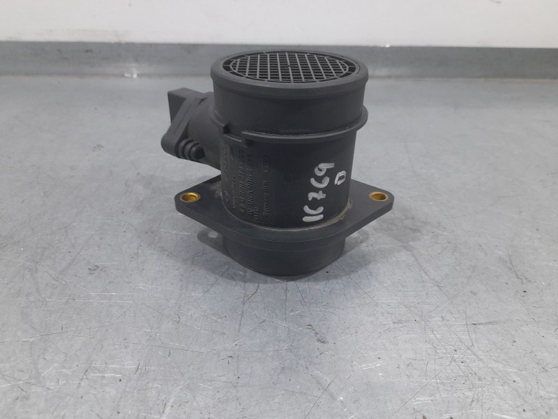 Recambio de caudalimetro para volkswagen golf iv (1j1) 1.8 t referencia OEM IAM 06A906461L 0280218063 BOSCH