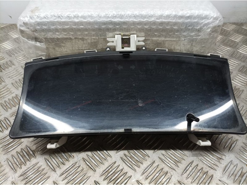 Recambio de cuadro instrumentos para toyota corolla (e12) 1.4 d-4d luna compact referencia OEM IAM 8380002C60 110080288002 SIEME