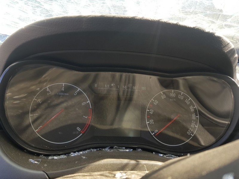 Recambio de cuadro instrumentos para opel corsa e color edition ecoflex referencia OEM IAM 39204203 367030224 