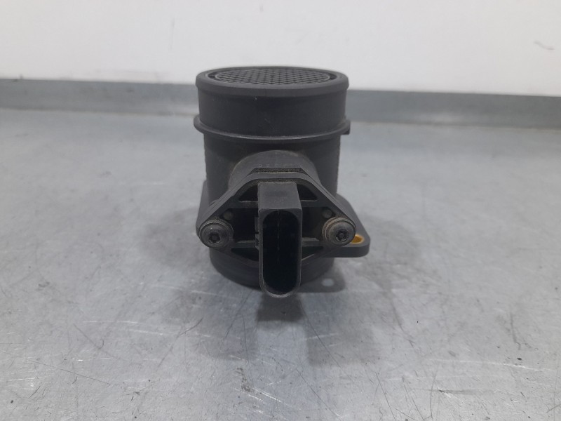 Recambio de caudalimetro para volkswagen golf iv (1j1) 1.8 t referencia OEM IAM 06A906461L 0280218063 BOSCH