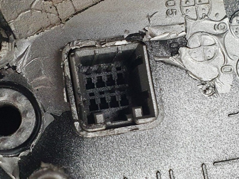 Recambio de retrovisor derecho para hyundai trajet (fo) 2.0 crdi gls referencia OEM IAM 876063A300 ELECTRICO 5 PINS ROZADO 