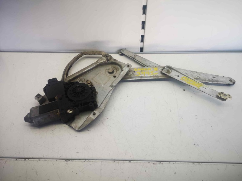 Recambio de elevalunas delantero izquierdo para opel omega b 2.5 turbodiesel (x 25 td / u 25 td / l93) referencia OEM IAM 905202