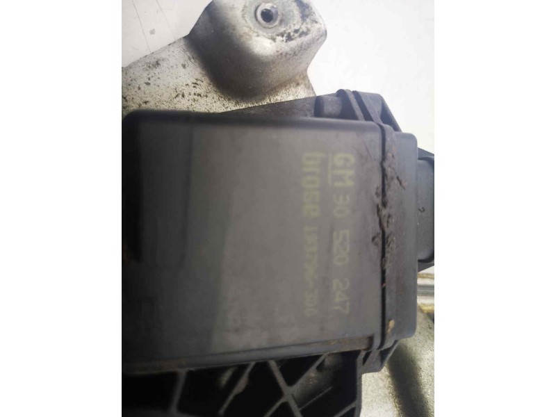 Recambio de elevalunas delantero izquierdo para opel omega b 2.5 turbodiesel (x 25 td / u 25 td / l93) referencia OEM IAM 905202