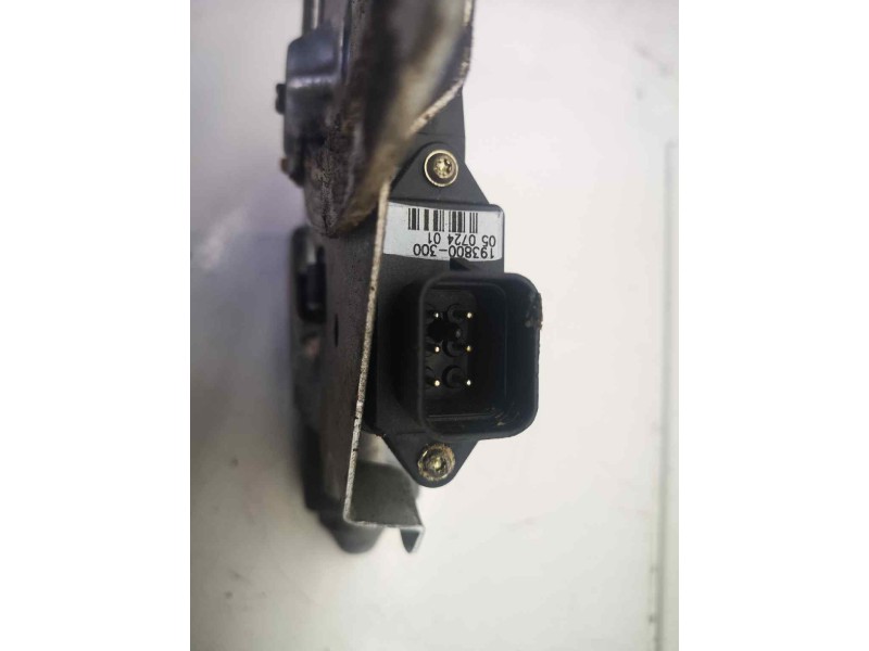 Recambio de elevalunas delantero izquierdo para opel omega b 2.5 turbodiesel (x 25 td / u 25 td / l93) referencia OEM IAM 905202