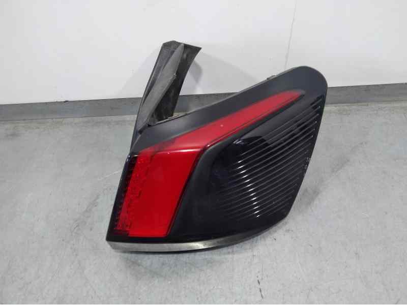 Recambio de piloto trasero derecho para peugeot 3008 hybrid allure referencia OEM IAM 9810477080  EXTERIOR