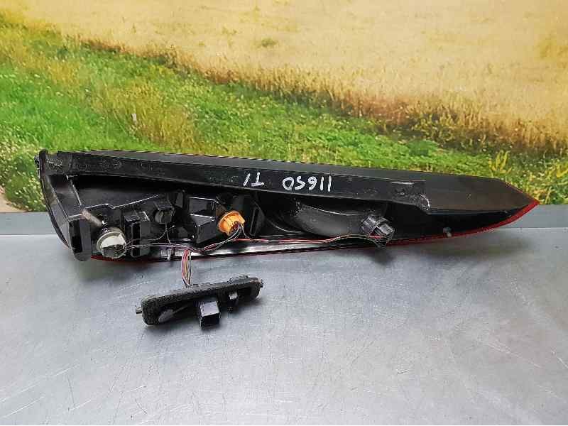 Recambio de piloto trasero izquierdo para ford fiesta (cbk) futura referencia OEM IAM   ROZADO VER FOTOS