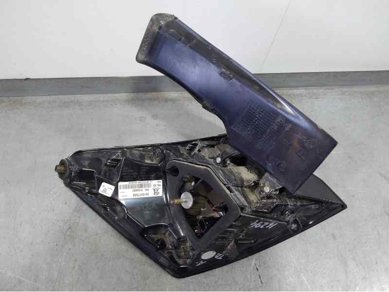 Recambio de piloto trasero derecho para peugeot 3008 hybrid allure referencia OEM IAM 9810477080  EXTERIOR