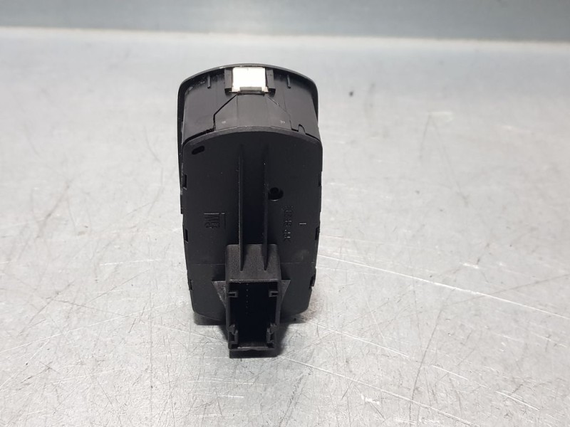 Recambio de mando elevalunas delantero izquierdo para opel corsa e color edition ecoflex referencia OEM IAM 13430017 315625731 