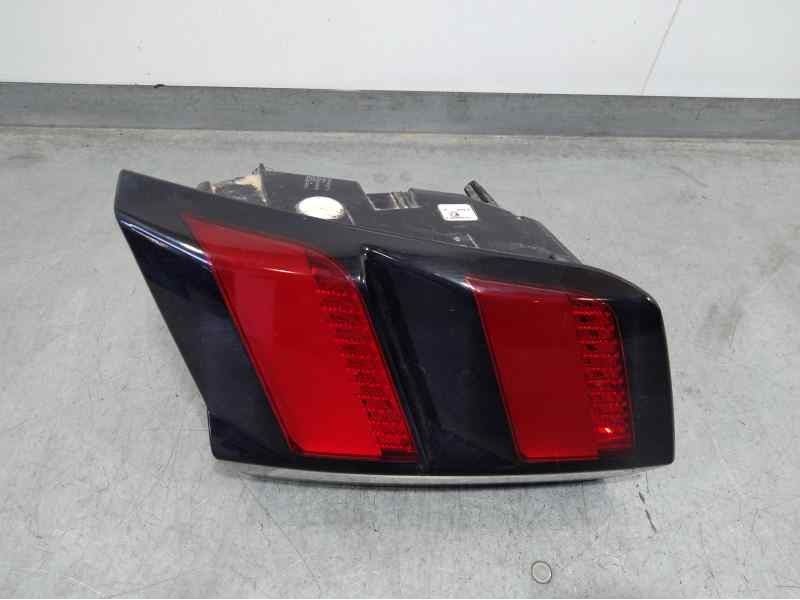 Recambio de piloto trasero izquierdo para peugeot 3008 hybrid allure referencia OEM IAM 9810477880  INTERIOR