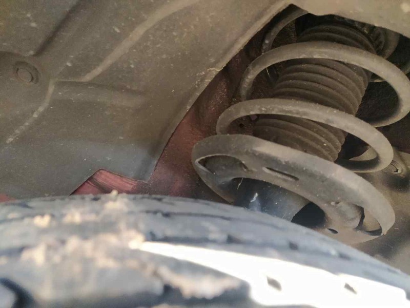 Recambio de amortiguador delantero izquierdo para mazda 2 lim. () black tech edition referencia OEM IAM DG7R34900  