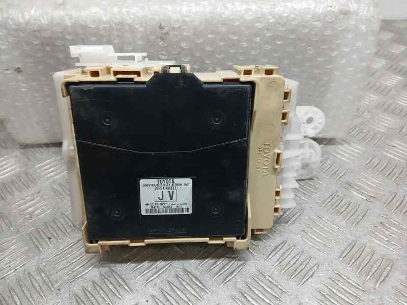 Recambio de caja reles / fusibles para toyota auris active referencia OEM IAM 8922102331 50119221 