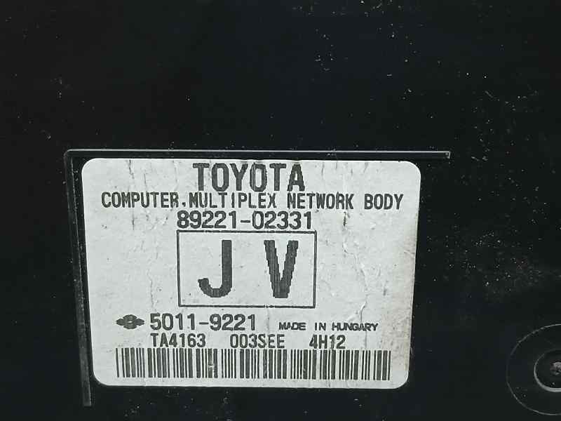 Recambio de caja reles / fusibles para toyota auris active referencia OEM IAM 8922102331 50119221 