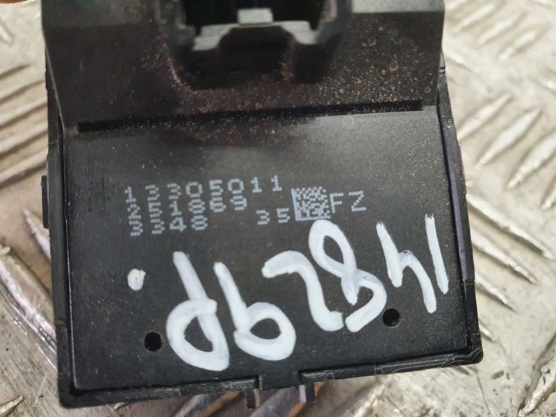 Recambio de mando elevalunas delantero izquierdo para opel astra j lim. cosmo referencia OEM IAM 13305011 251869 