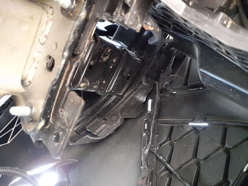 Recambio de refuerzo paragolpes delantero para seat arona (kj7, kjp) 1.0 tsi referencia OEM IAM 6F9807109H  