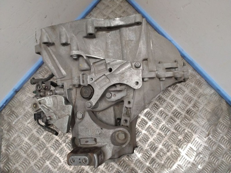 Recambio de caja cambios para peugeot 308 access referencia OEM IAM 20EA47 2144721 6VELOCIDADES