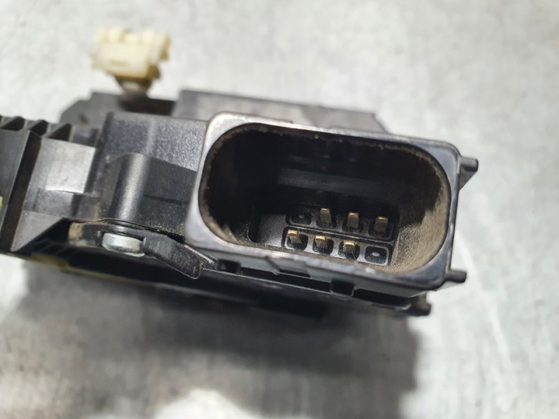 Recambio de cerradura puerta delantera derecha para opel corsa e selective referencia OEM IAM 13431840 0325407955 6 PINES