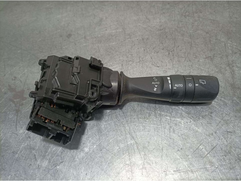 Recambio de mando limpia para toyota auris active referencia OEM IAM 02670 17F858 