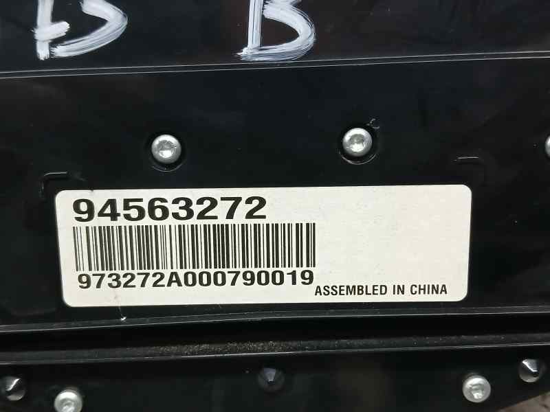 Recambio de mando radio para chevrolet cruze lt referencia OEM IAM 94563272  