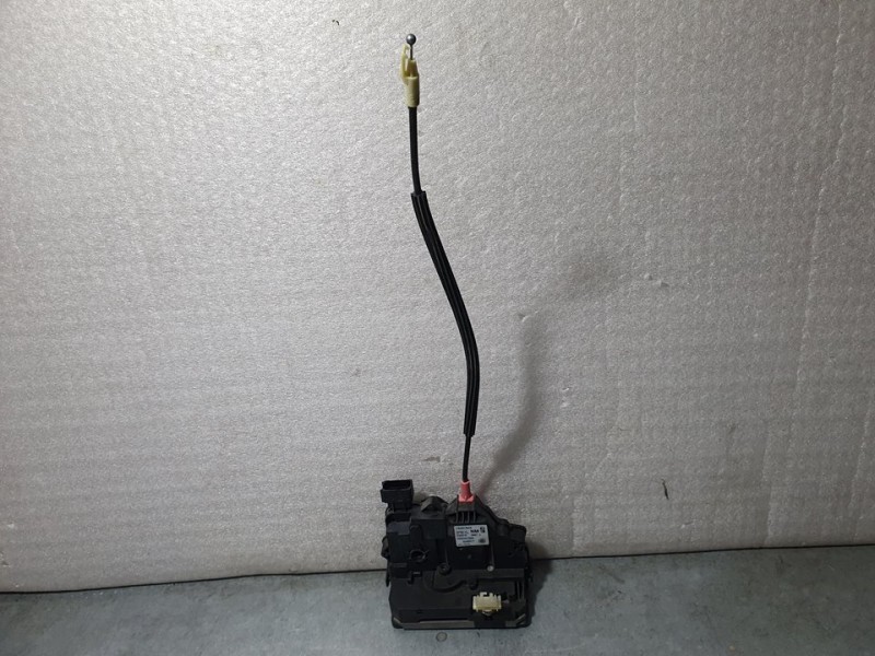 Recambio de cerradura puerta trasera derecha para opel corsa e selective referencia OEM IAM 13431845 C29356101 6 PINES