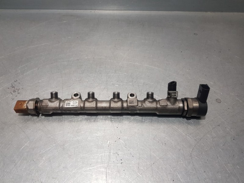 Recambio de rampa inyectora para seat ibiza sc (6j1) reference referencia OEM IAM 03P0890103784  