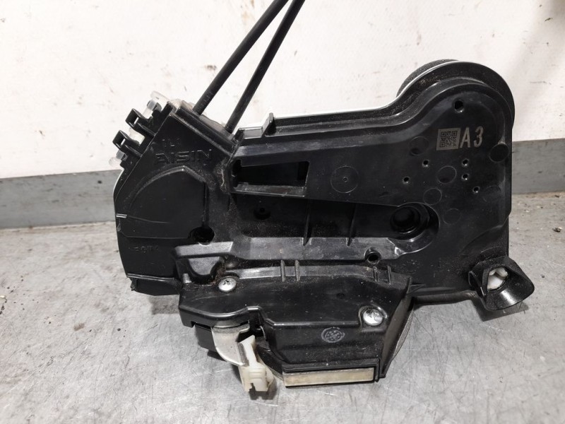 Recambio de cerradura puerta delantera izquierda para toyota aygo x-cite referencia OEM IAM SIN REF  5 PINES