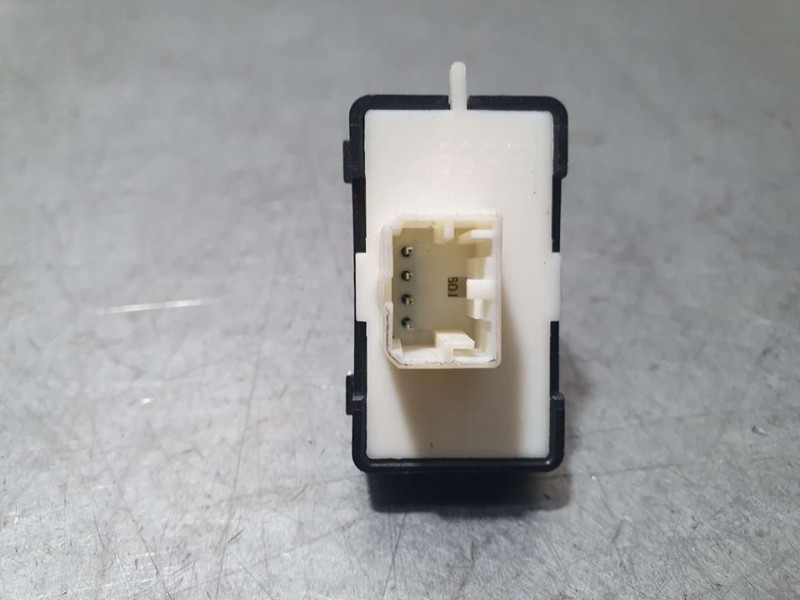 Recambio de mando elevalunas trasero derecho para fiat 500 x (334) city cross referencia OEM IAM 30170844  