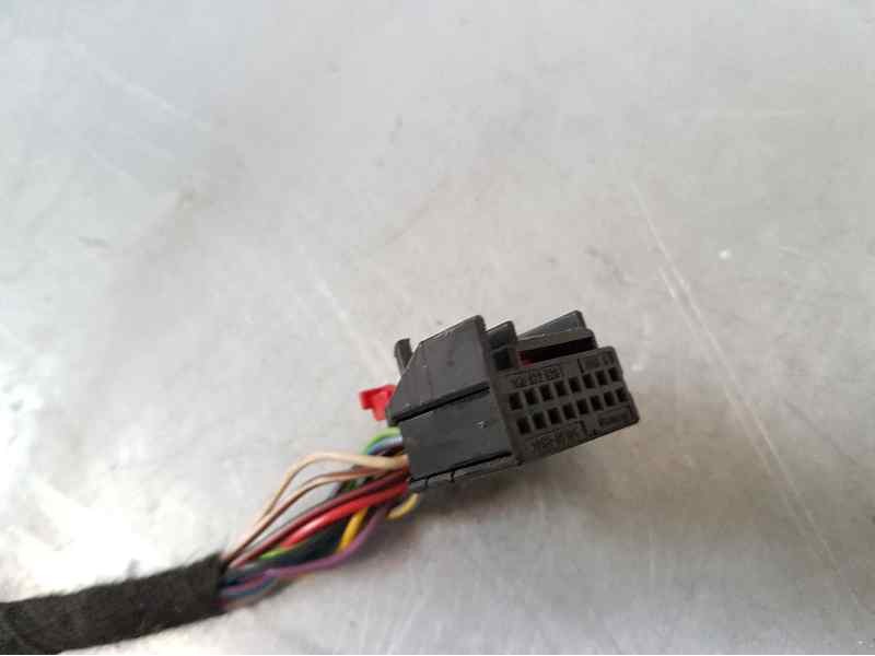 Recambio de retrovisor izquierdo para volkswagen passat berlina (3c2) highline referencia OEM IAM  13 CABLES ELECTRICO