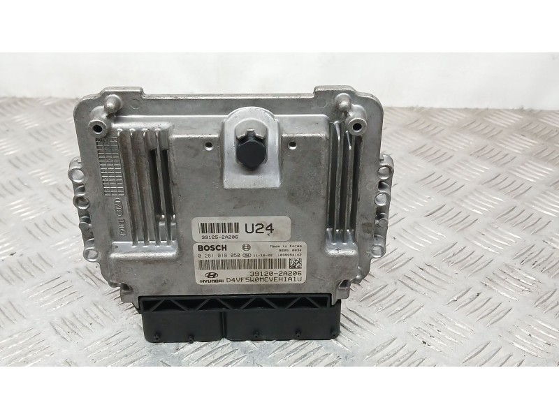 Recambio de centralita motor uce para hyundai i40 i (vf) 1.7 crdi referencia OEM IAM 391252A06 BOSCH 0281018050