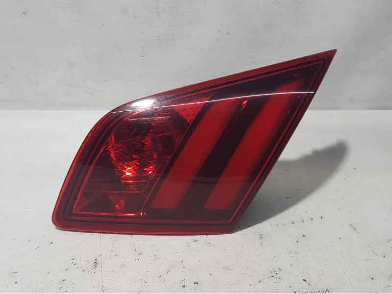 Recambio de piloto trasero derecho para peugeot 308 access referencia OEM IAM 9677818280  INTERIOR