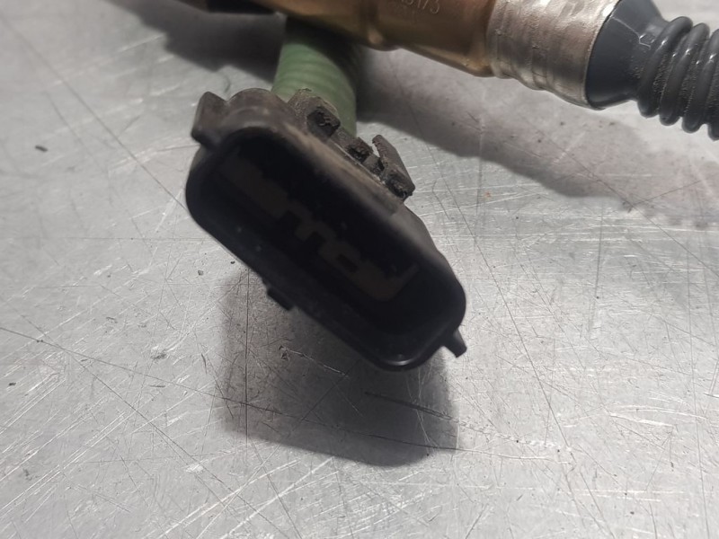 Recambio de sonda lambda para dacia sandero stepway referencia OEM IAM 8201140217 0258029031 BOSCH