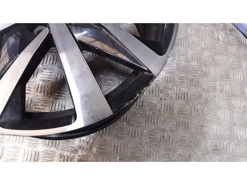 Recambio de llanta aluminio para peugeot 308 ii (lb_, lp_, lw_, lh_, l3_) 1.6 bluehdi 120 referencia OEM IAM 8X18 5 TORN ET44 RO