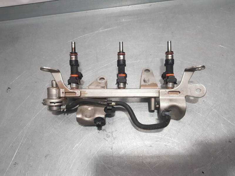 Recambio de rampa inyectora para dacia sandero stepway referencia OEM IAM 175201470R 20171025 