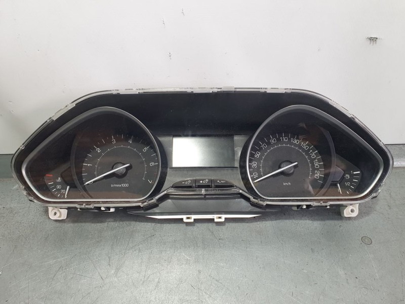 Recambio de cuadro instrumentos para peugeot 208 style referencia OEM IAM 9825986180 E137HWL2 