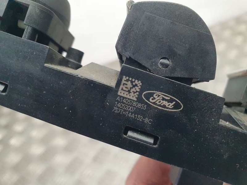 Recambio de mando elevalunas delantero izquierdo para ford mondeo ber. (ca2) trend referencia OEM IAM 7S7T14A132BC A1405780853 