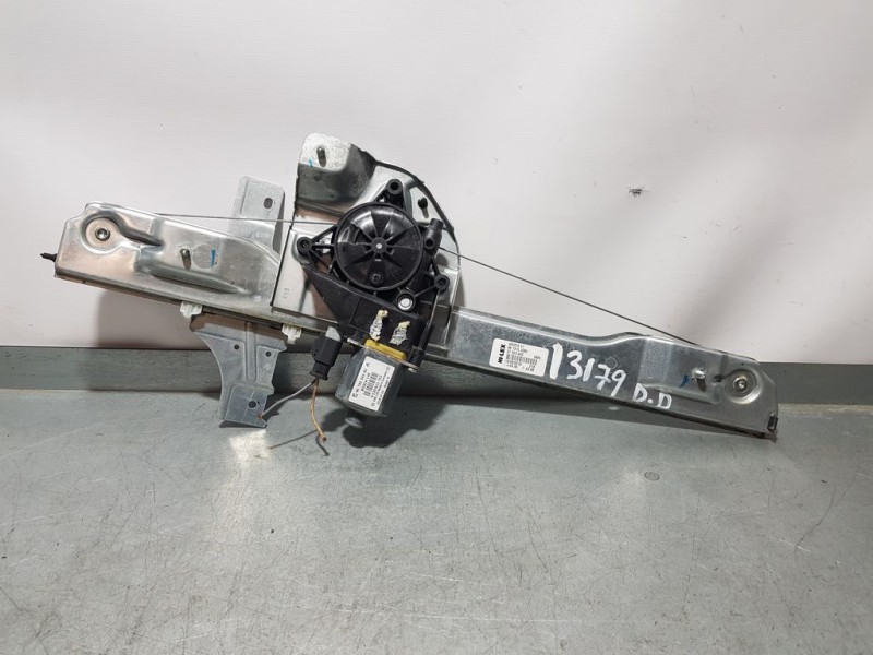 Recambio de elevalunas delantero derecho para peugeot 208 style referencia OEM IAM 9673154380 37223000 ELÉCTRICO 2 PINS HILEX