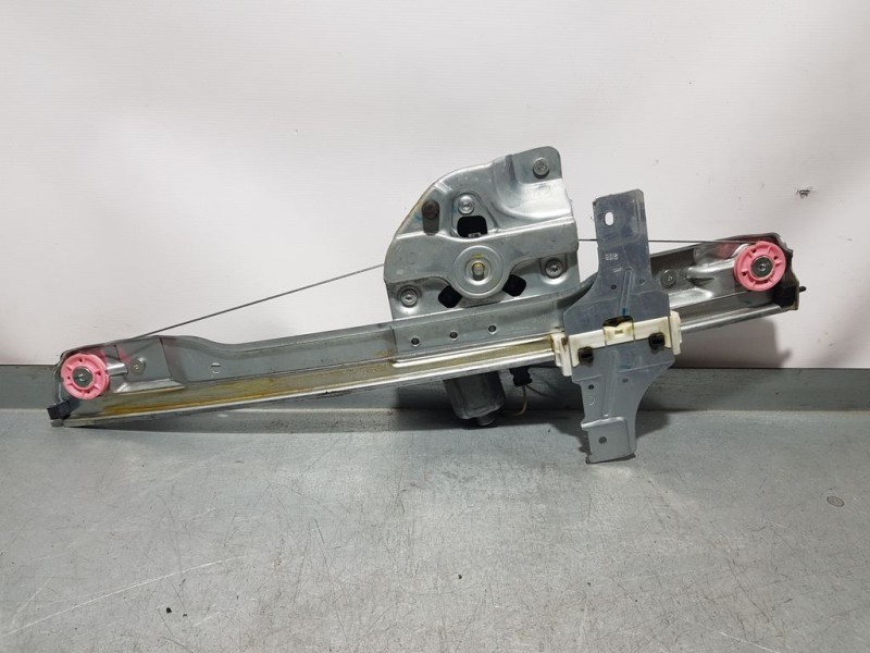 Recambio de elevalunas delantero derecho para peugeot 208 style referencia OEM IAM 9673154380 37223000 ELÉCTRICO 2 PINS HILEX