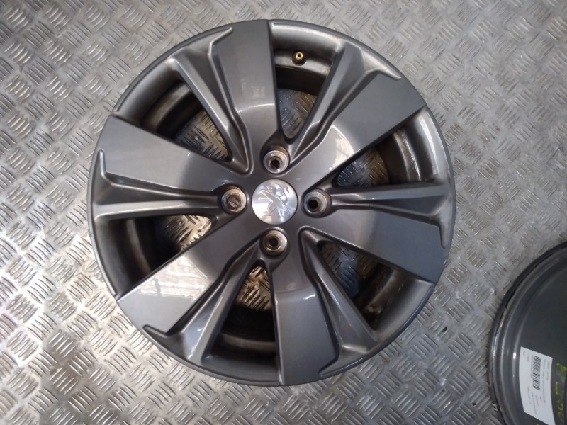 Recambio de juego llantas aluminio para peugeot 2008 (--.2013) signature referencia OEM IAM 6.5X16 4 TORN ET20 ALUMINIO 