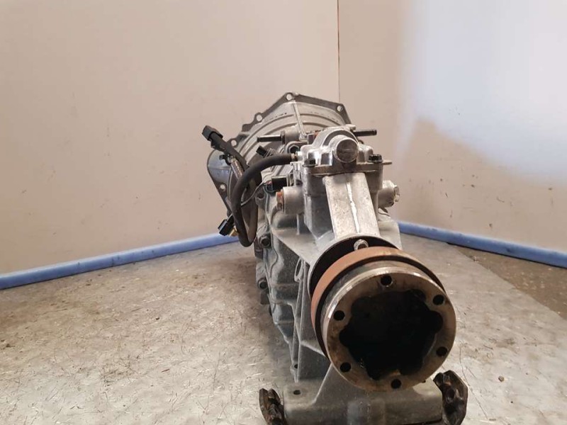 Recambio de caja cambios para ssangyong rodius xdi referencia OEM IAM G3102021009 MAD2701 5VELOCIDADES