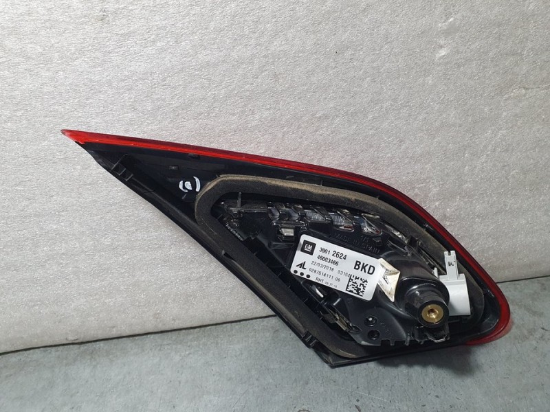 Recambio de piloto trasero derecho para opel corsa e selective referencia OEM IAM 39012624 46003466 INTERIOR